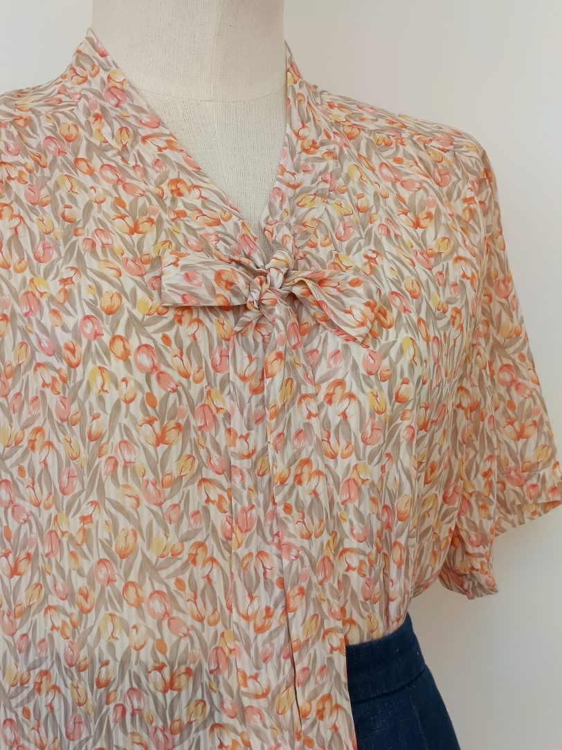 Camisa VINTAGE tulipanes TALLA 36-40