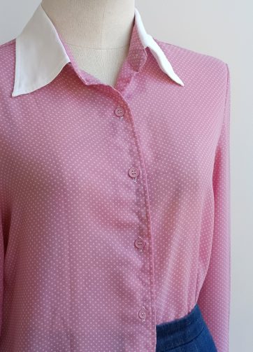 Camisa VINTAGE rosa lunarcitos cuello blanco TALLA 34