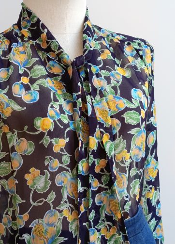 Camisa VINTAGE ciruelas TALLA 40-42