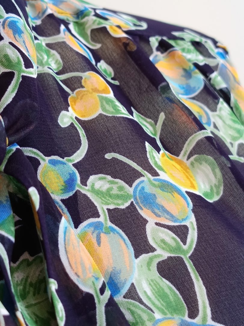 Camisa VINTAGE ciruelas TALLA 40-42 - Imagen 3