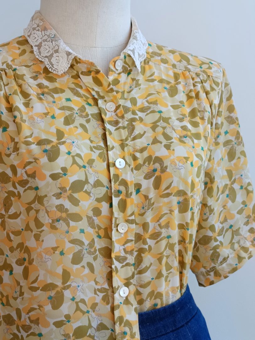 Camisa VINTAGE cuello ganchillo TALLA 42-44
