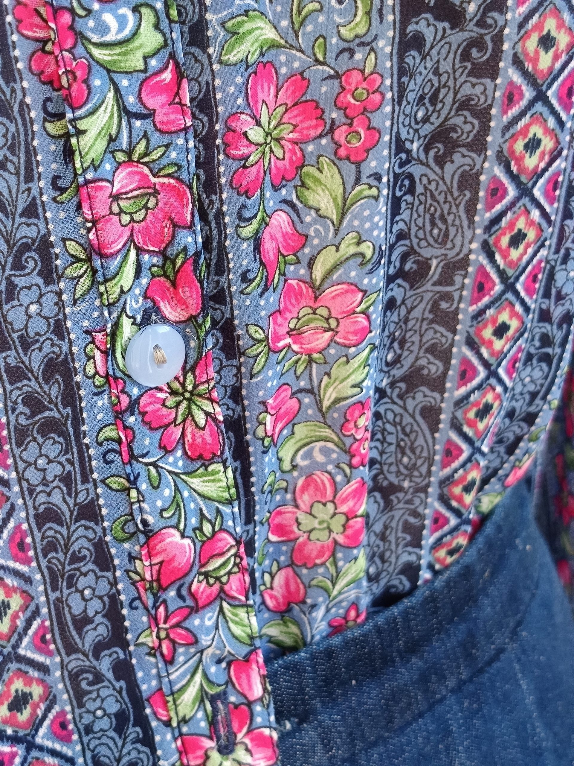 Camisa VINTAGE cenefa flores fucsias TALLA 36 - Imagen 3