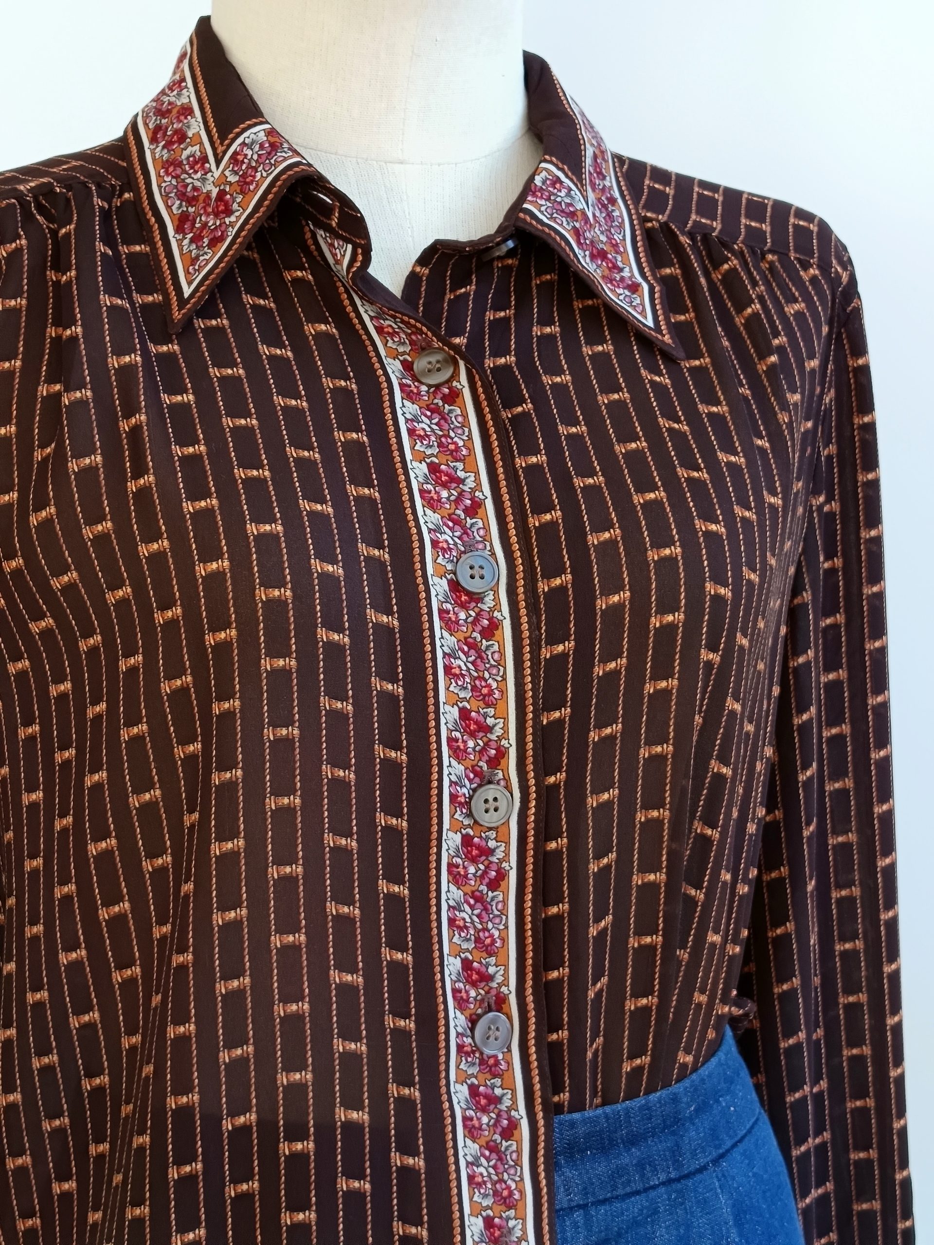 Camisa VINTAGE marrón cenefa TALLA 42-44