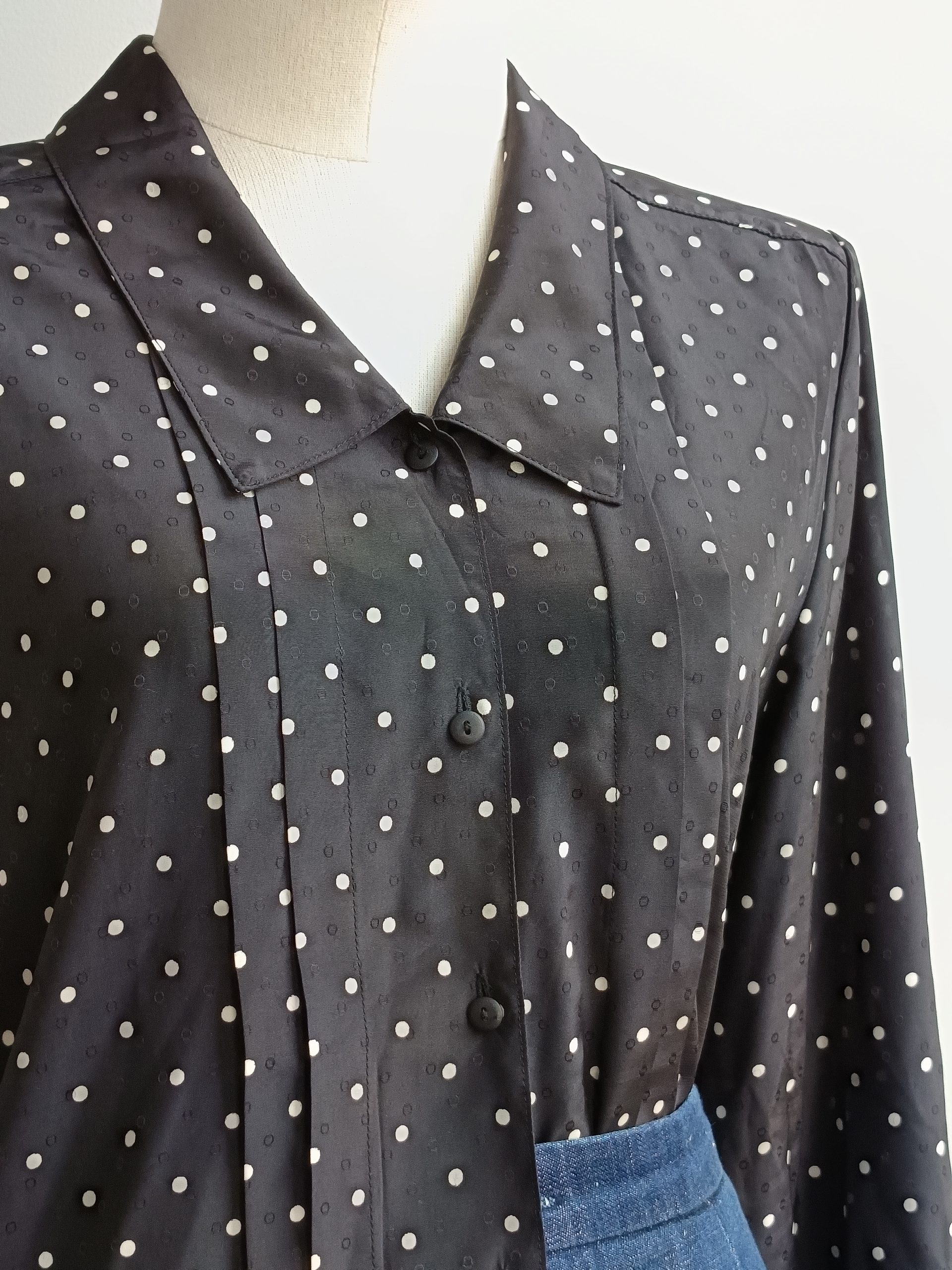 Camisa VINTAGE negra lunares blancos TALLA 34