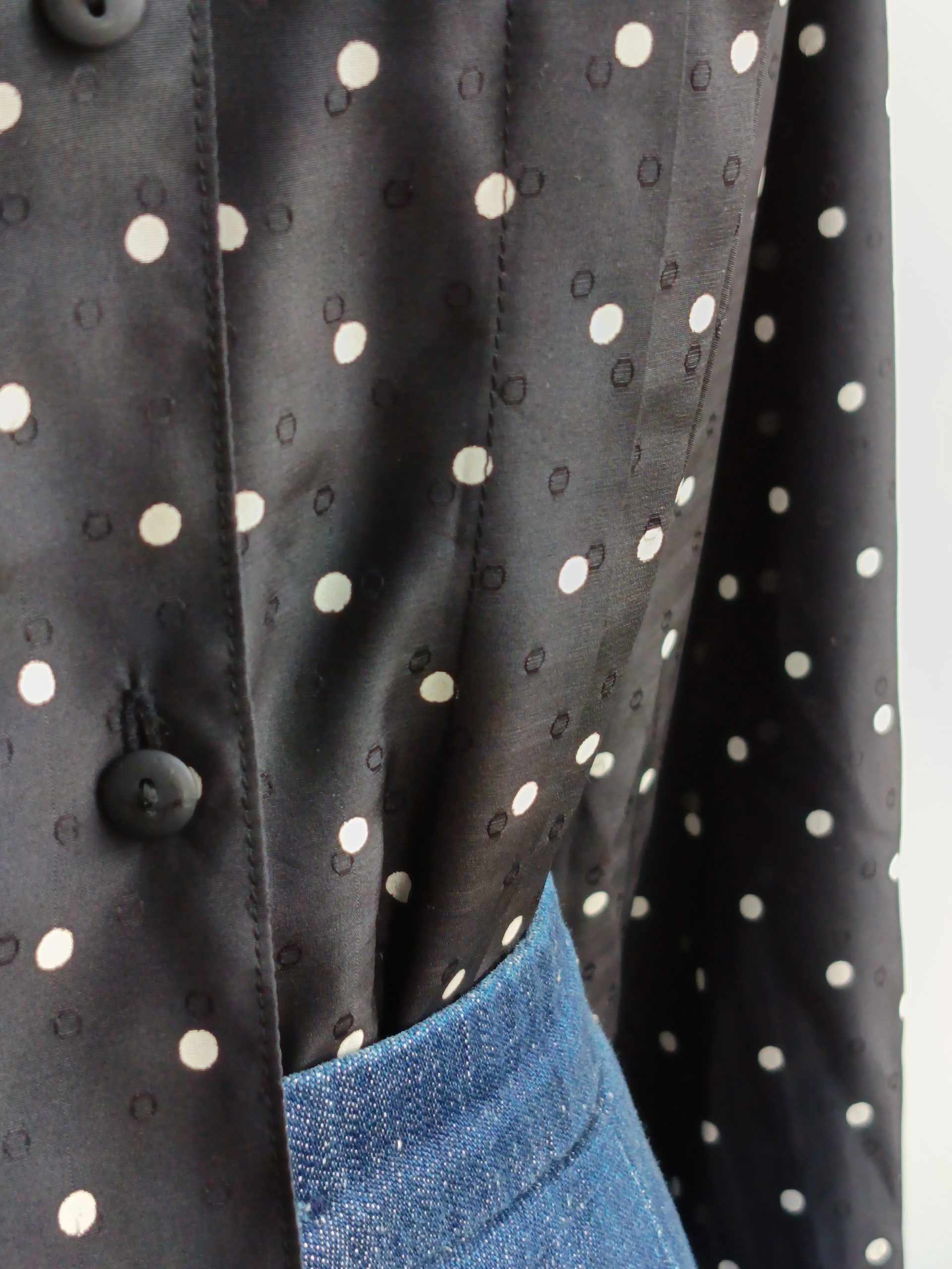 Camisa VINTAGE negra lunares blancos TALLA 34 - Imagen 3