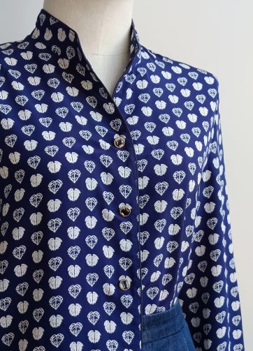 Camisa VINTAGE azul hojas blancas TALLA 34
