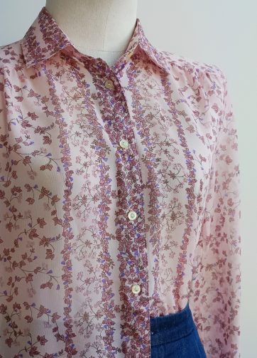 Camisa VINTAGE rosa hojitas TALLA 38-40