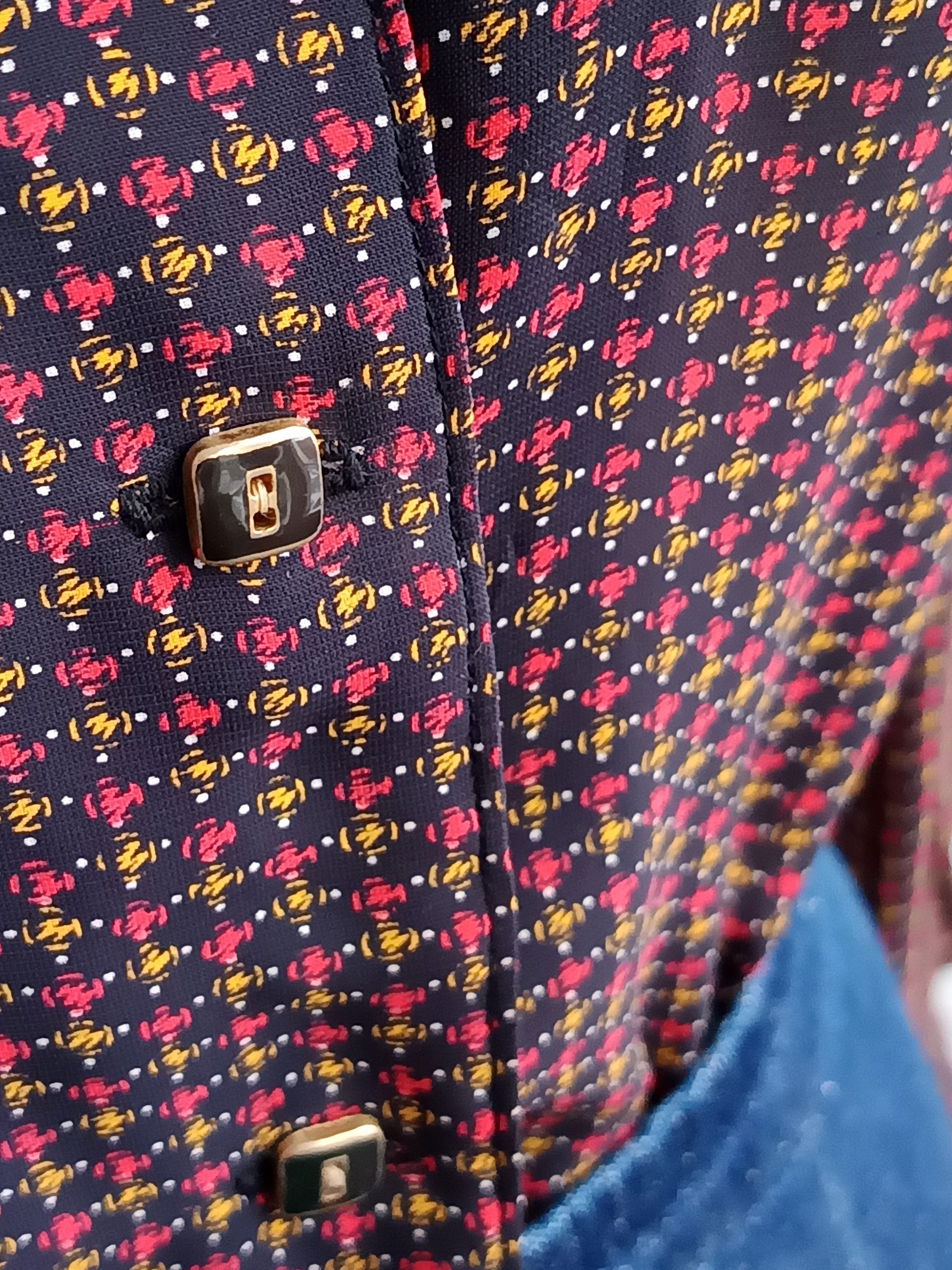 Camisa VINTAGE negra solapa TALLA 36 - Imagen 4