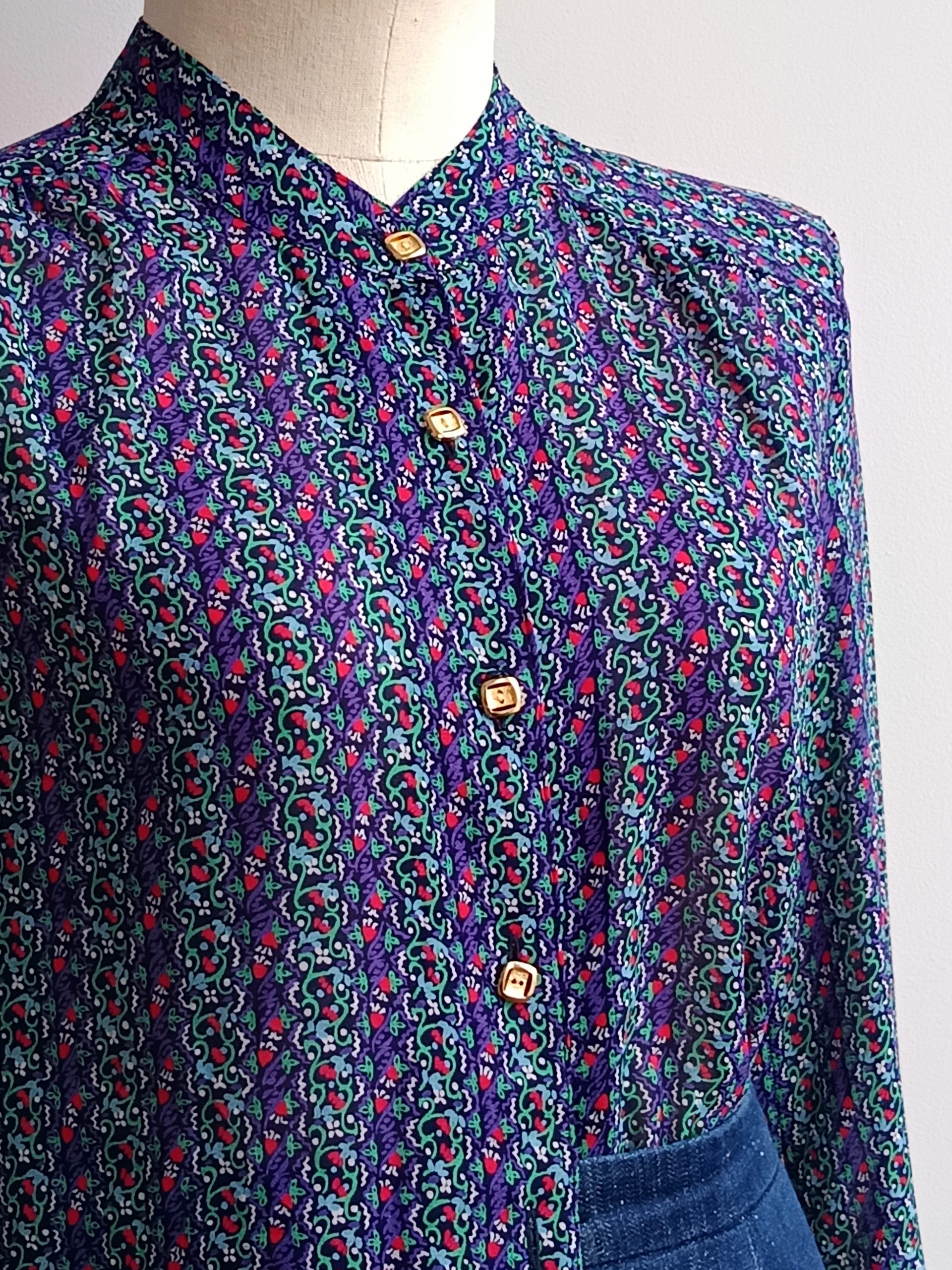 Camisa VINTAGE cenefa frutos rojos TALLA 34
