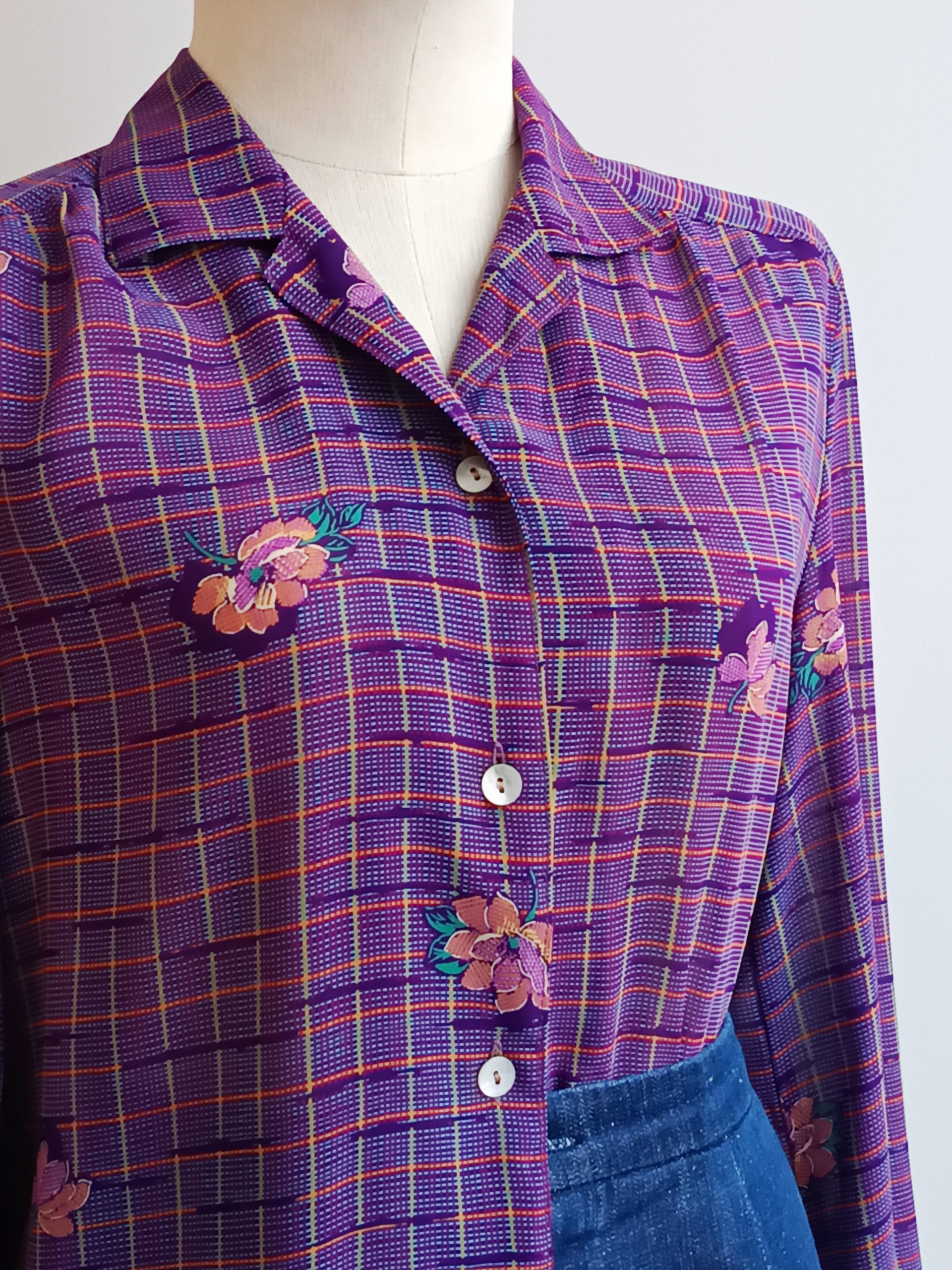 Camisa VINTAGE morada cuadros y flores TALLA 36-40