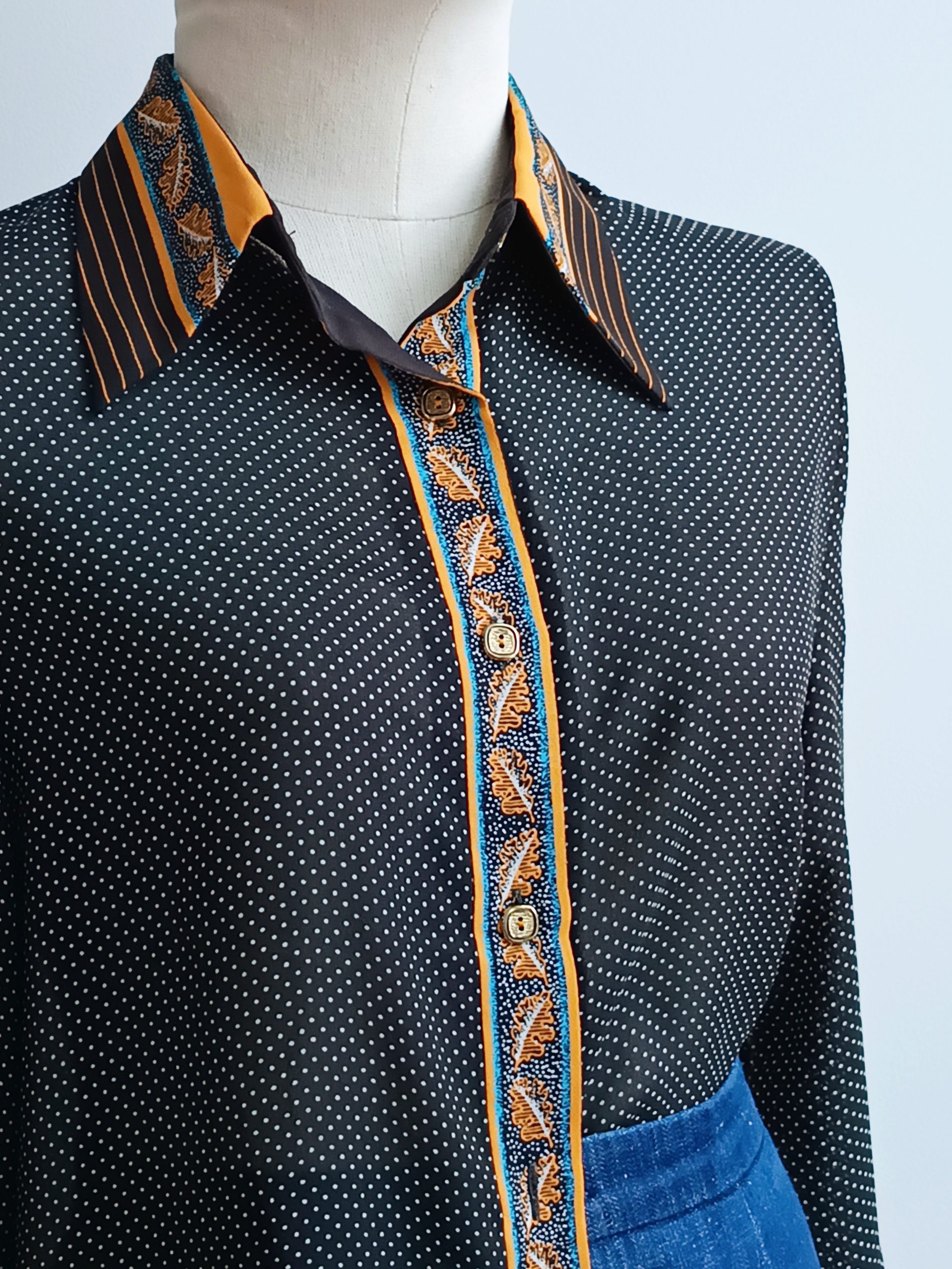 Camisa VINTAGE lunarcitos cenefa botonadura TALLA 34