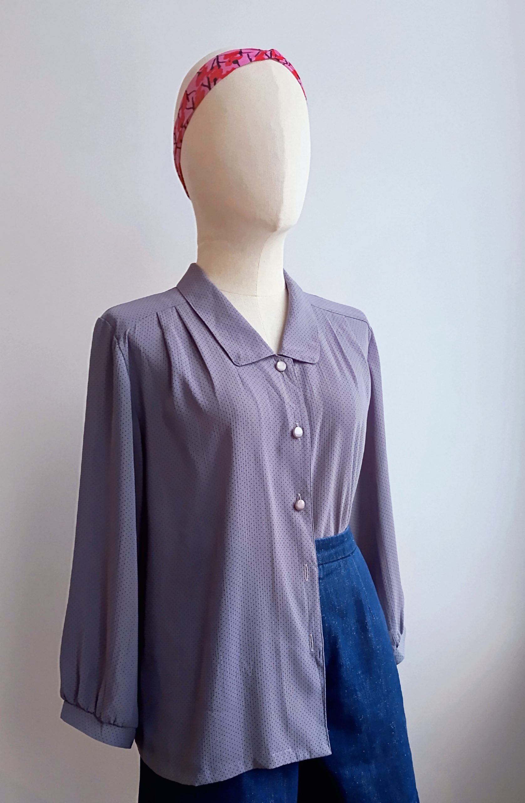 Camisa VINTAGE gris lunarcitos TALLA 40-42 - Imagen 2