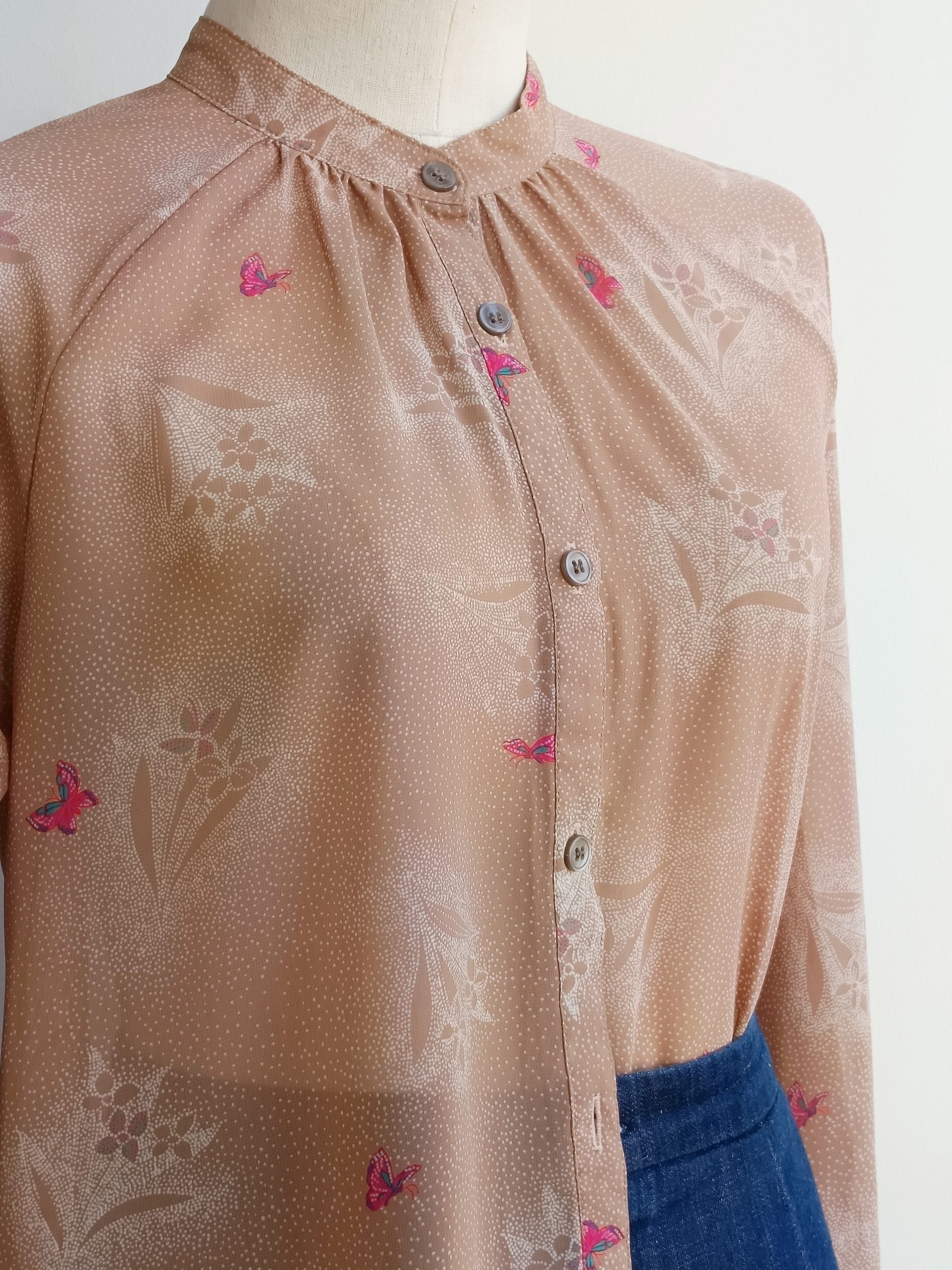 Camisa VINTAGE beige mariposas TALLA 36-38