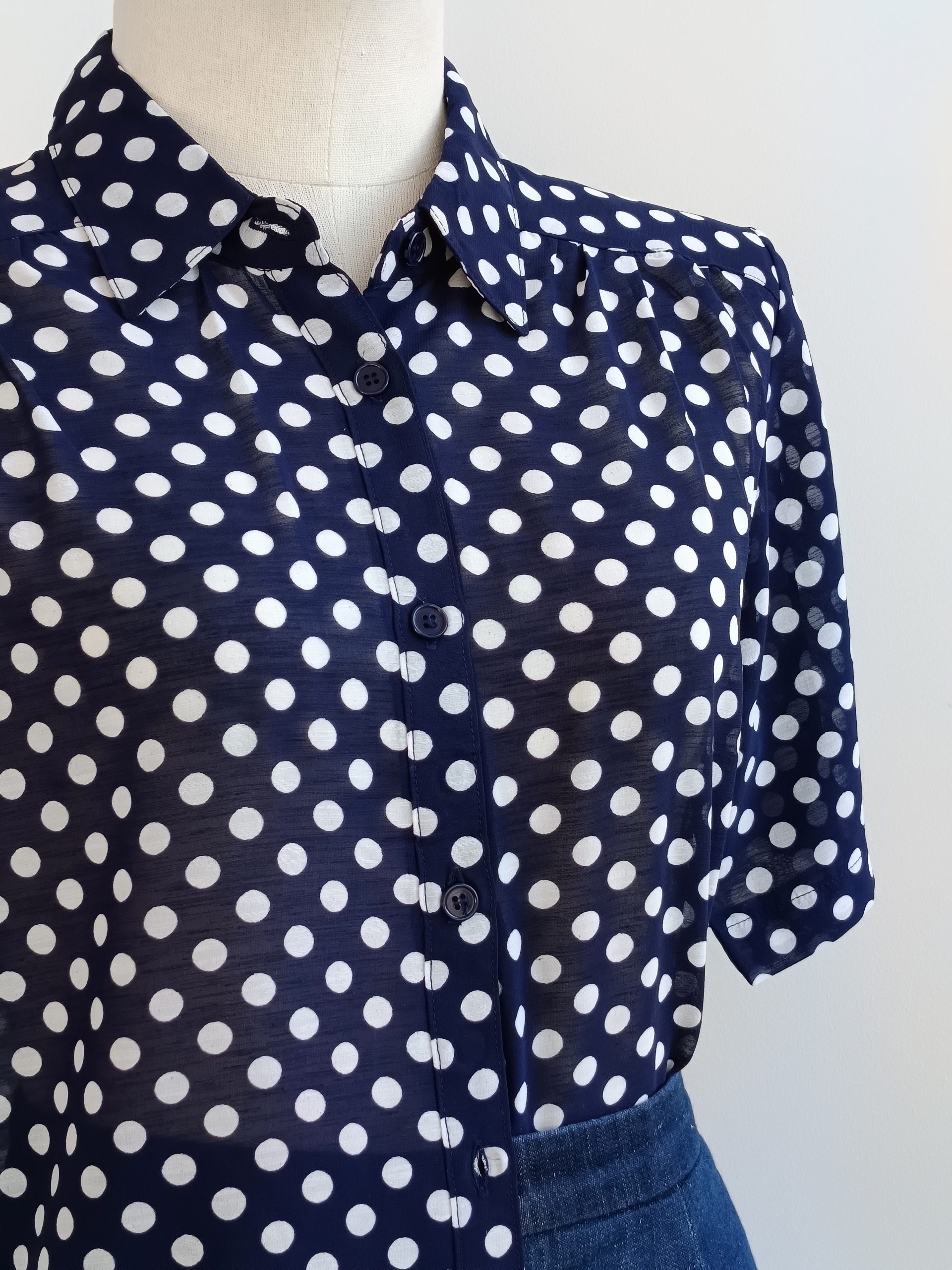 Camisa VINTAGE azul lunares blancos TALLA 36