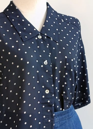 Camisa VINTAGE marino lunares TALLA 44