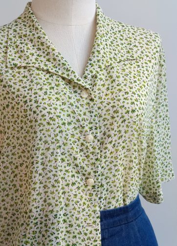 Camisa VINTAGE florecitas verdes TALLA 44