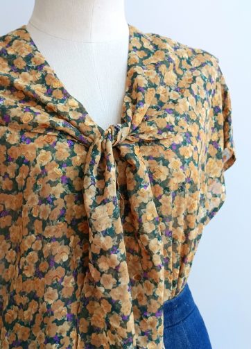 Camisa VINTAGE kaki flores y lazo TALLA 36-38