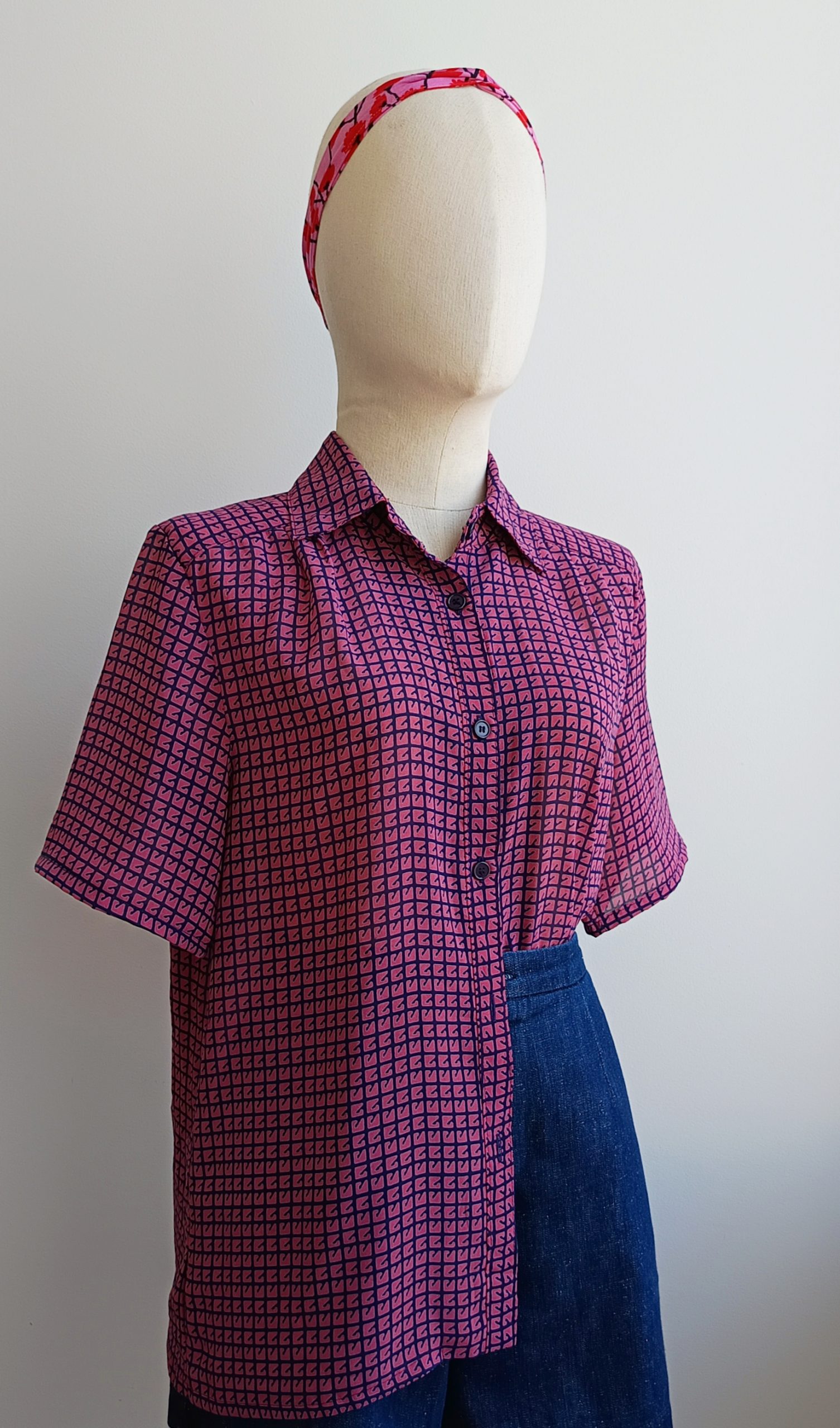 Camisa VINTAGE símbolo rosa TALLA 36-40 - Imagen 2