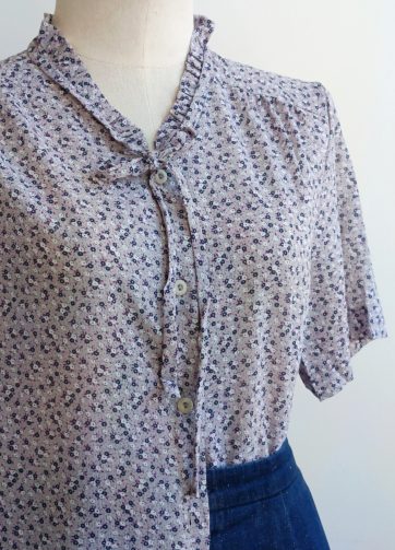 Camisa VINTAGE florecitas azules y blancas TALLA 38-40