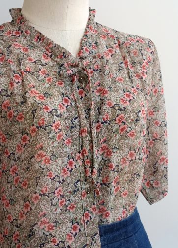 Camisa VINTAGE flor rosa TALLA 40-44