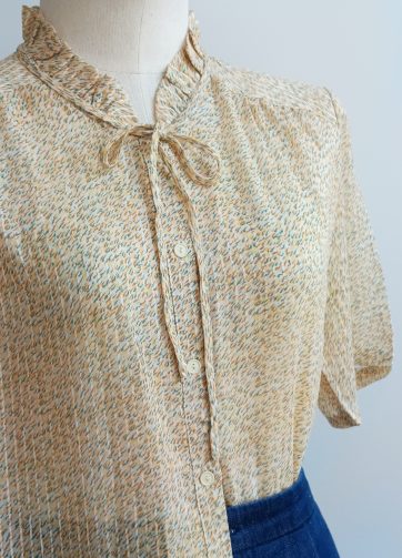 Camisa VINTAGE vainilla lacito TALLA 40-42