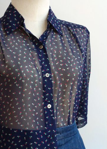 Camisa VINTAGE azul motivo flor TALLA 36