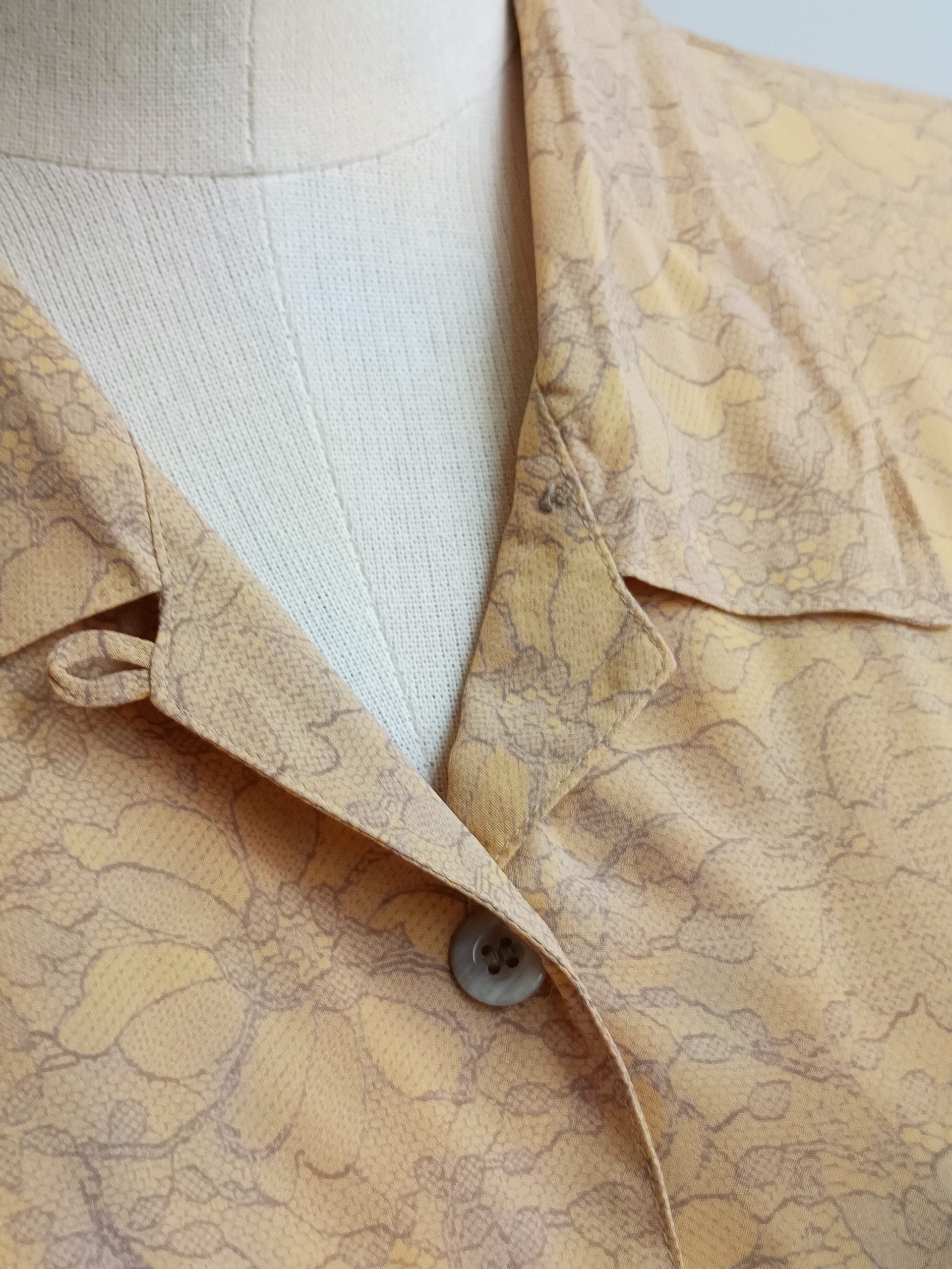 Camisa VINTAGE estampado encaje TALLA 40-44 - Imagen 3