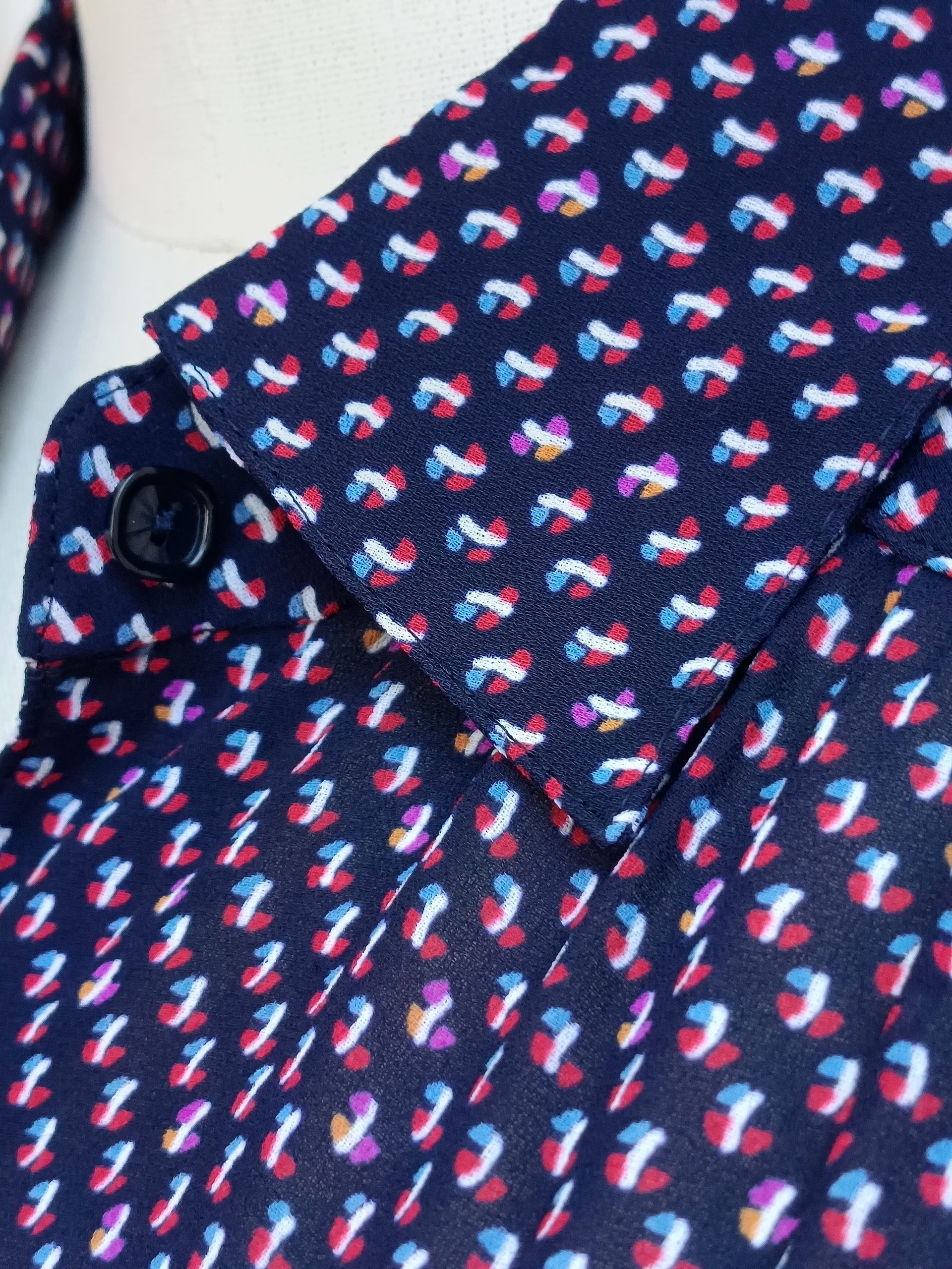 Camisa VINTAGE azul motivo colores TALLA 40-42 - Imagen 3