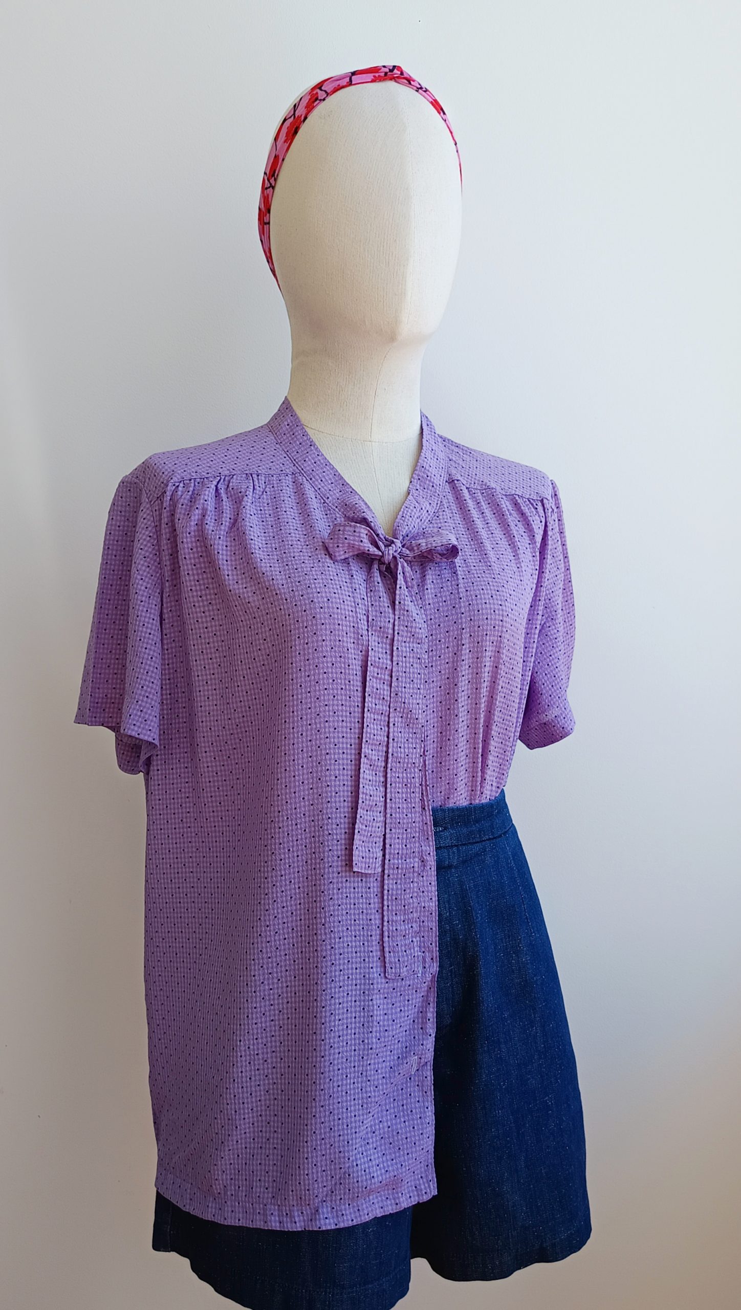 Camisa VINTAGE lila lunarcitos TALLA 44 - Imagen 2