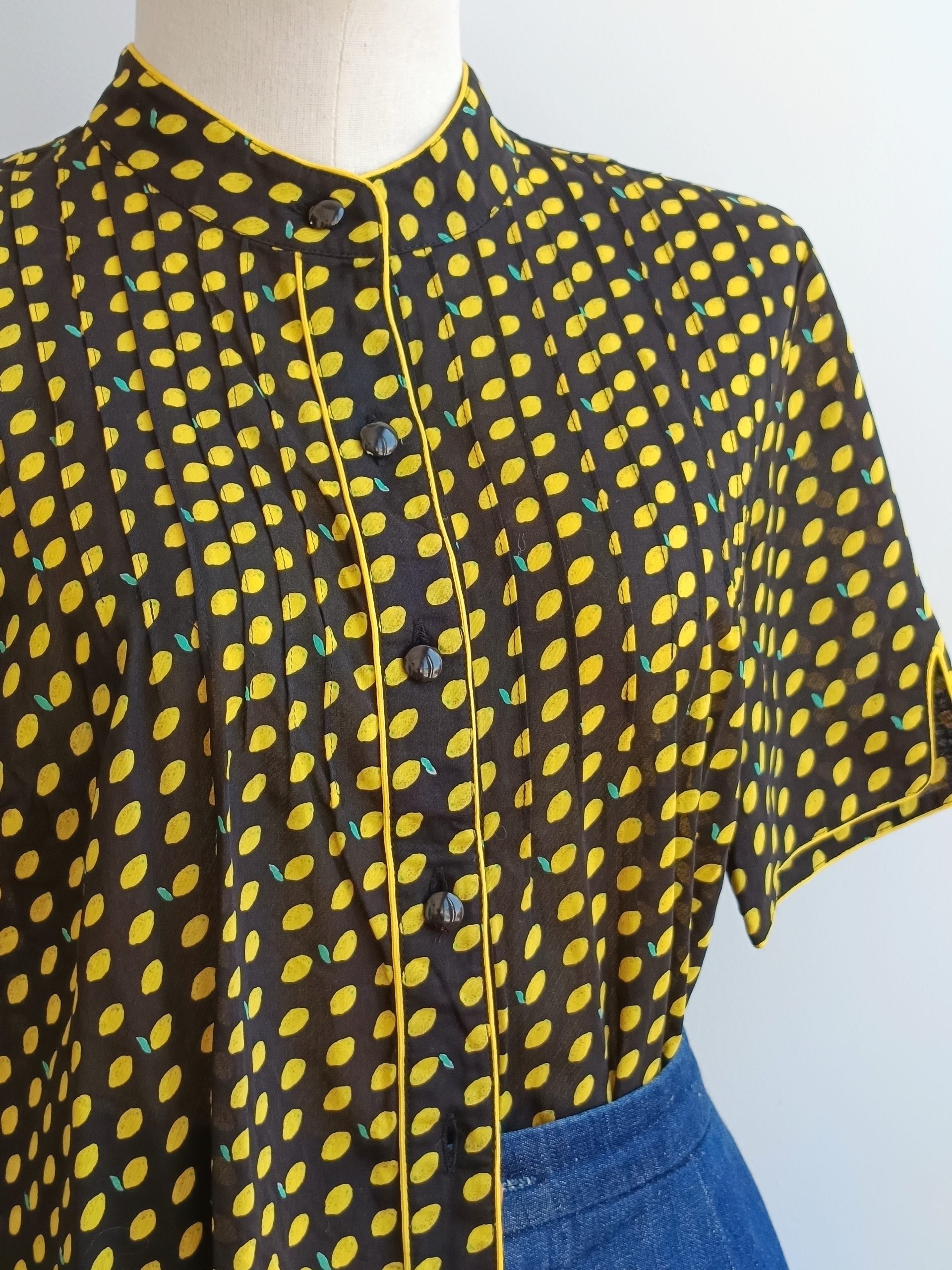 Camisa VINTAGE negra limones TALLA 38-40
