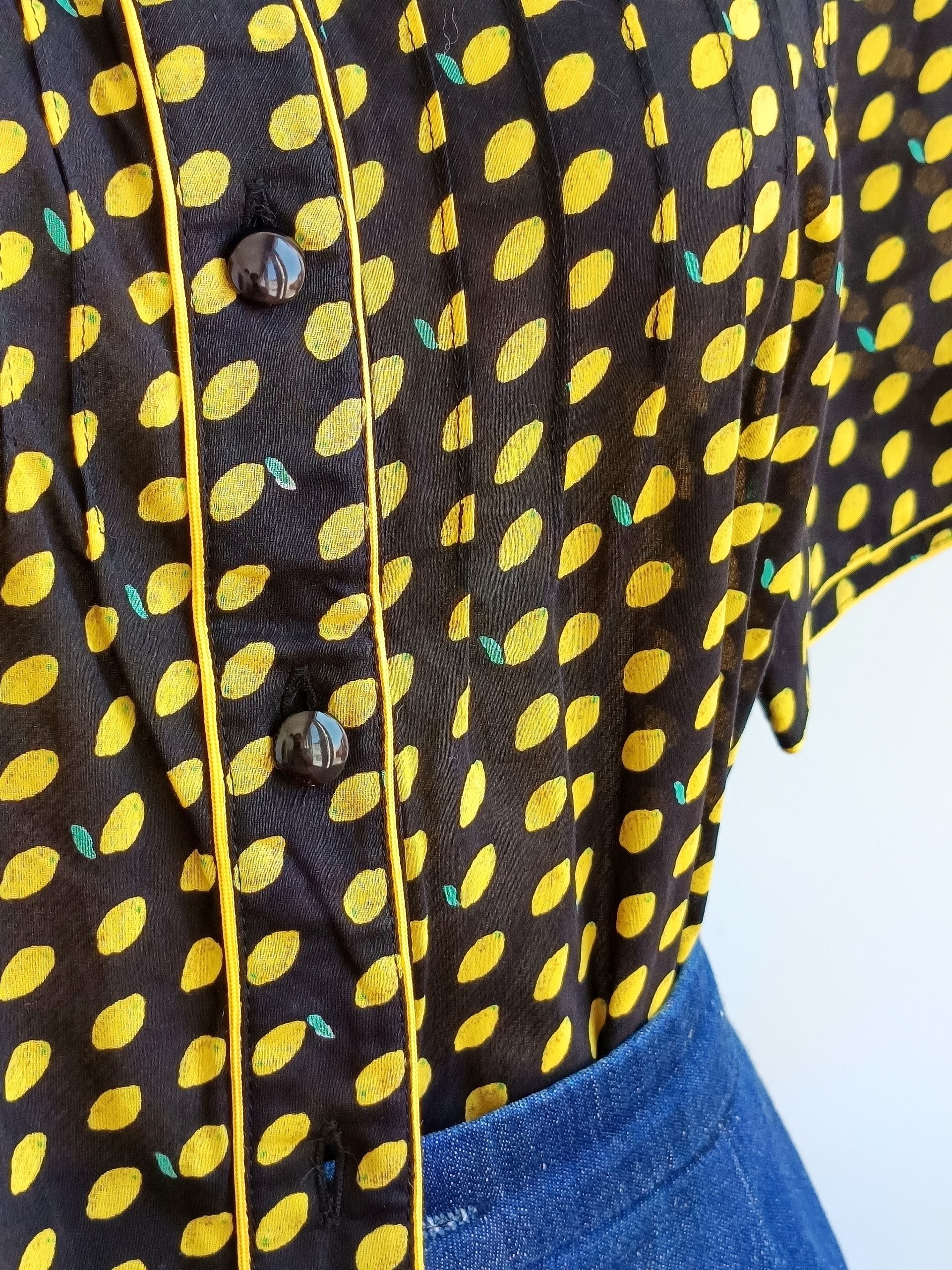 Camisa VINTAGE negra limones TALLA 38-40 - Imagen 4