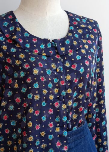 Camisa VINTAGE azul flores color TALLA 42-44