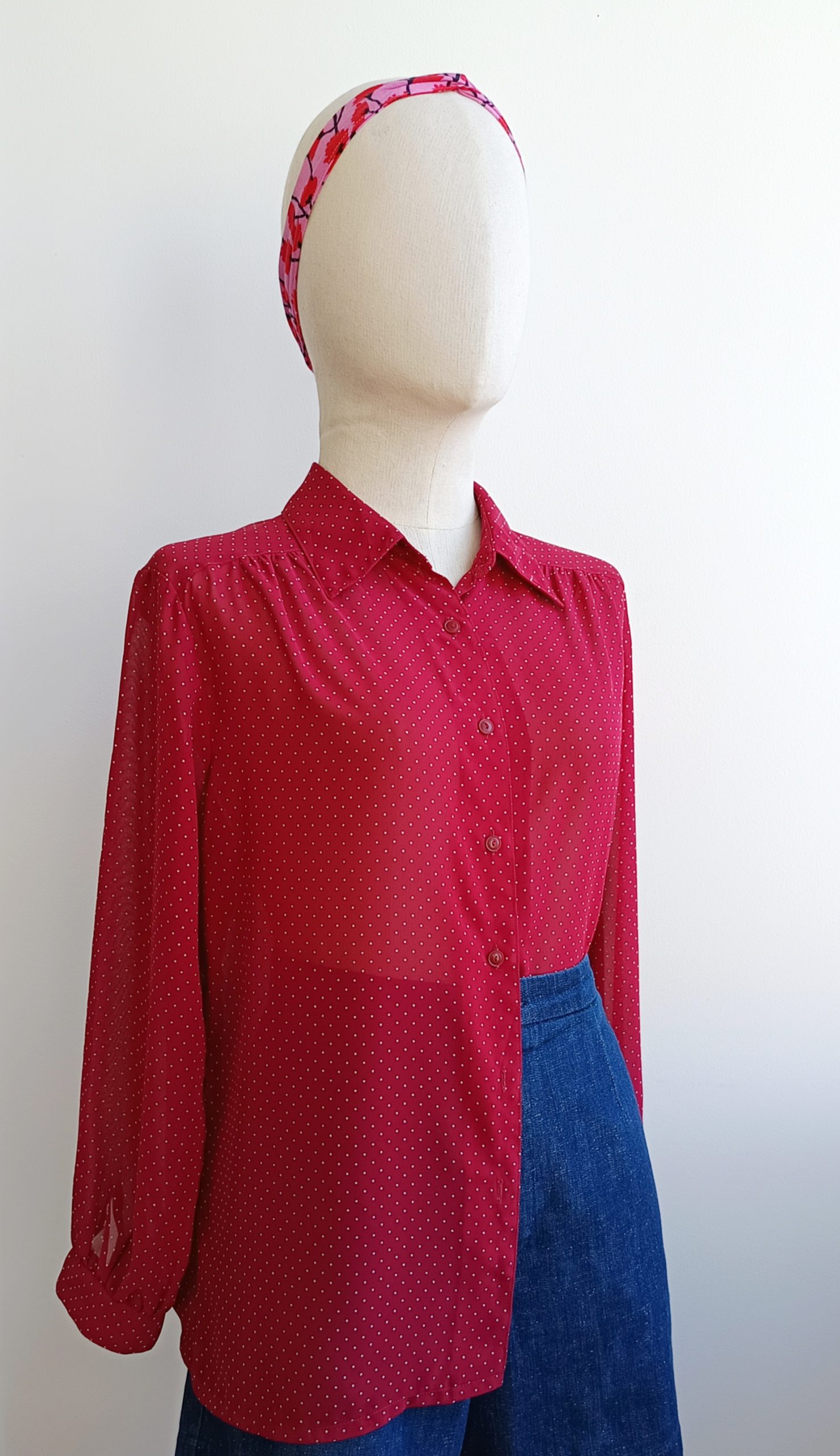Camisa VINTAGE frambuesa lunarcitos blancos TALLA 40-42 - Imagen 2