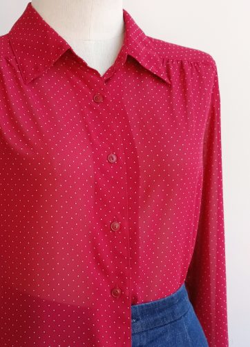 Camisa VINTAGE frambuesa lunarcitos blancos TALLA 40-42