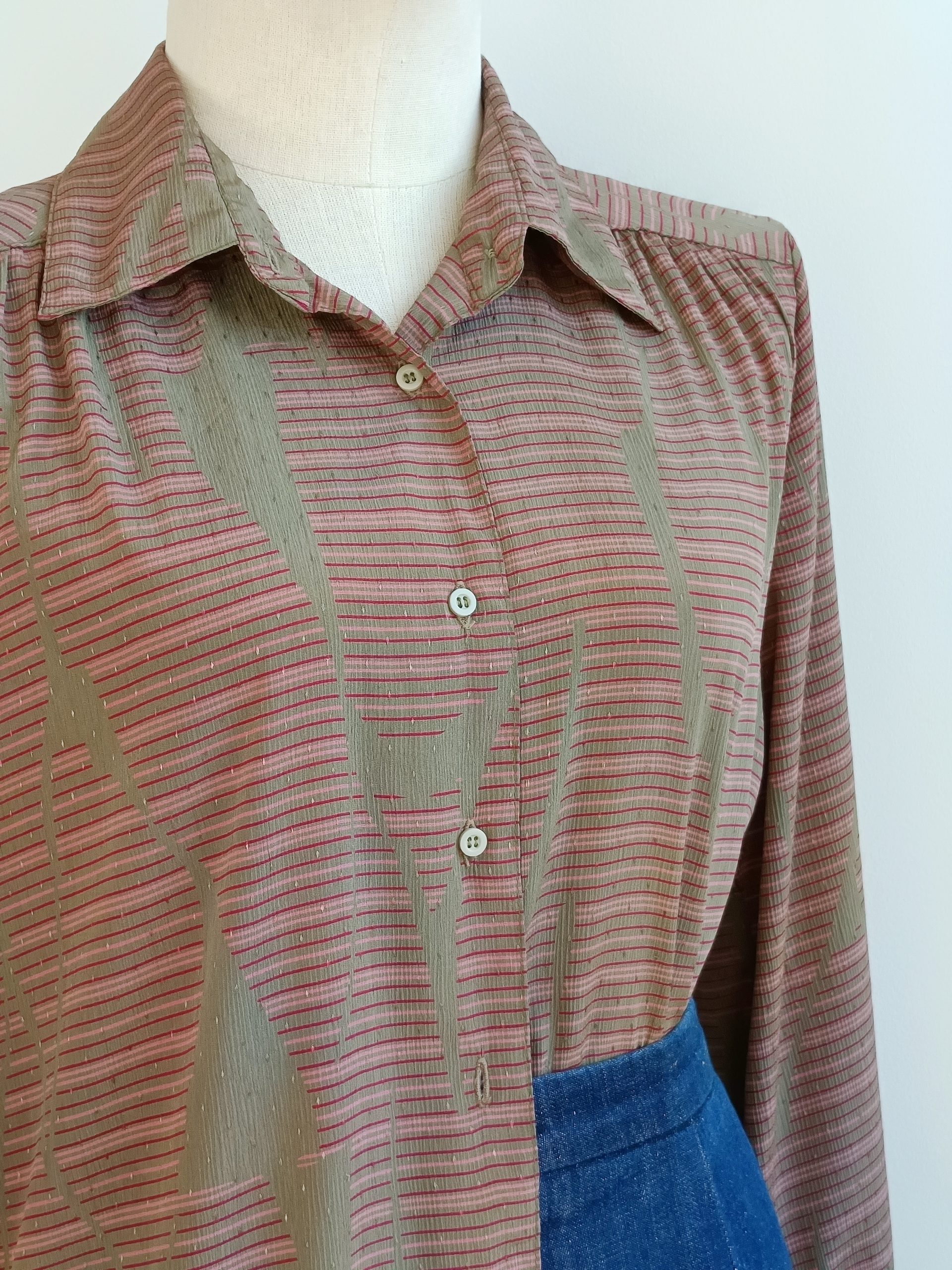 Camisa VINTAGE kaki líneas rosas TALLA 38-40